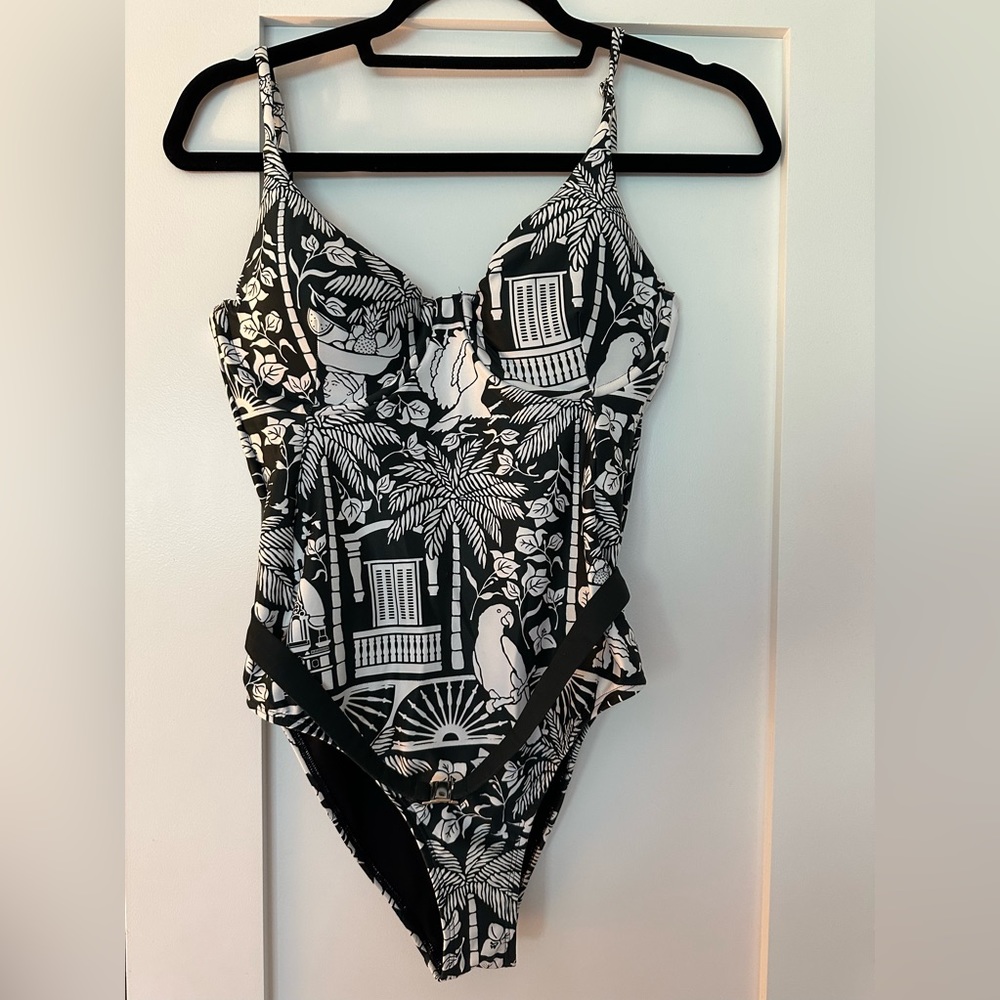 Kenny Flowers One Piece Underwire Large